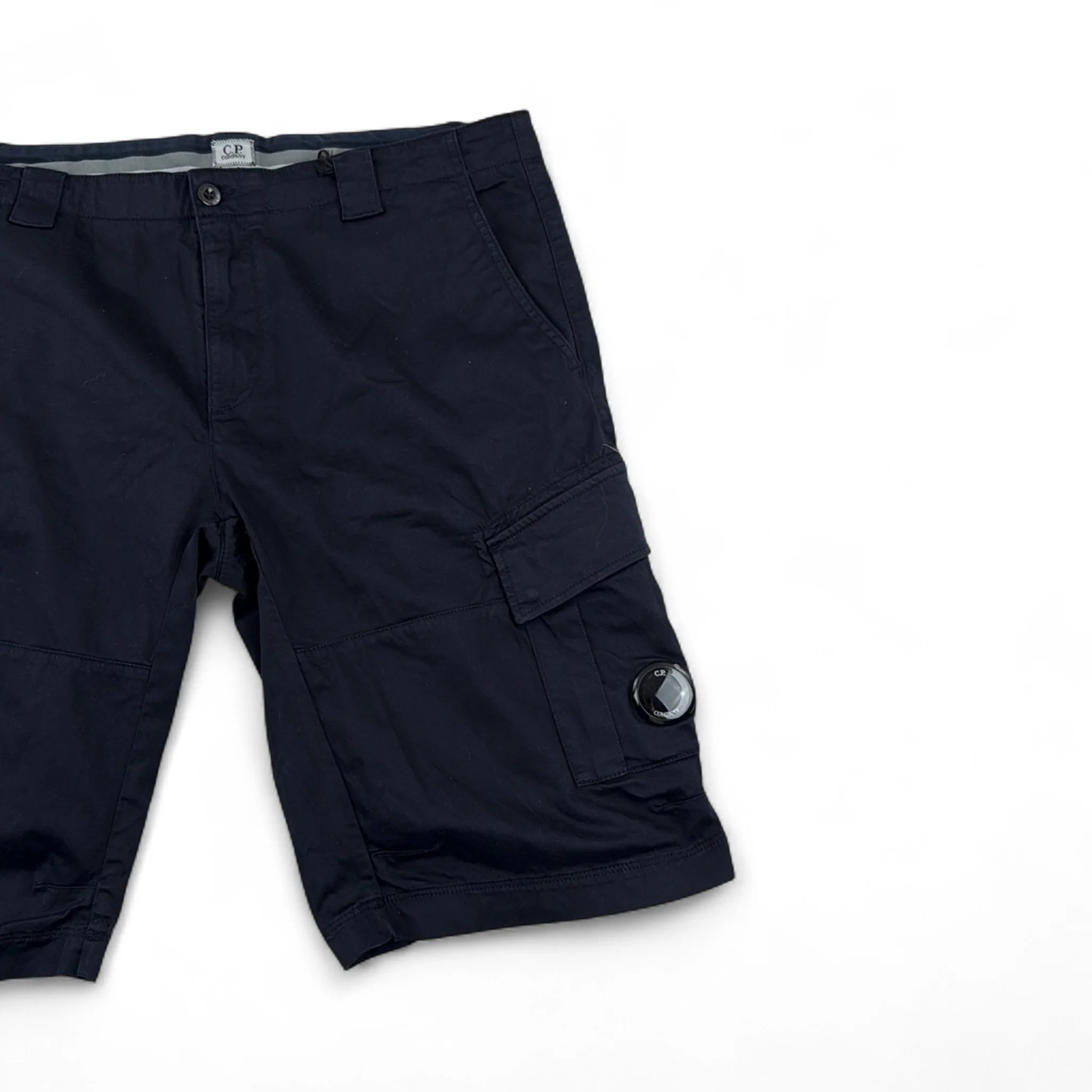 C.P. Company Short Cargo — Taille XXL — Photo 2/3 #État_Occasion · Excellent - Comme neuf