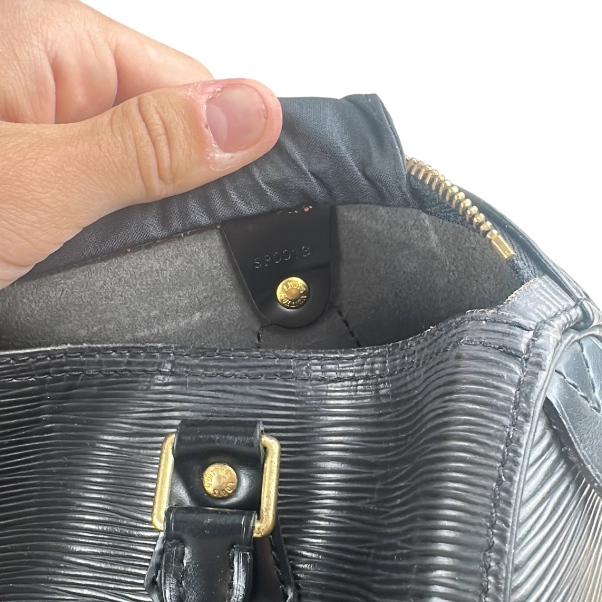 Louis Vuitton Speedy 25 Épi Noir — Taille UNIQUE — Photo 9/11 #État_Occasion · Très bon