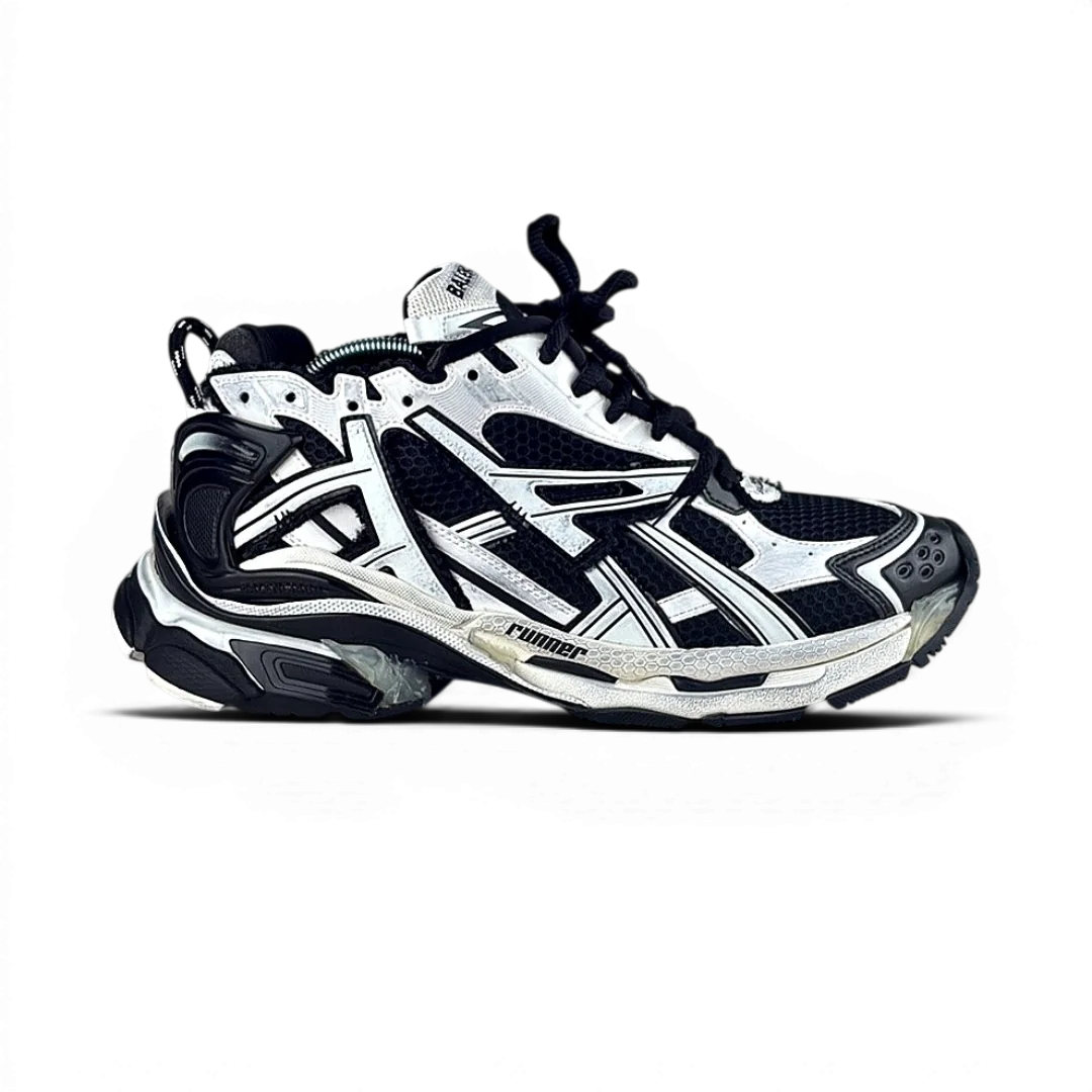 Balenciaga Runner — Taille 42 — Photo 1/5 #État_Très bon état · Avec boîte