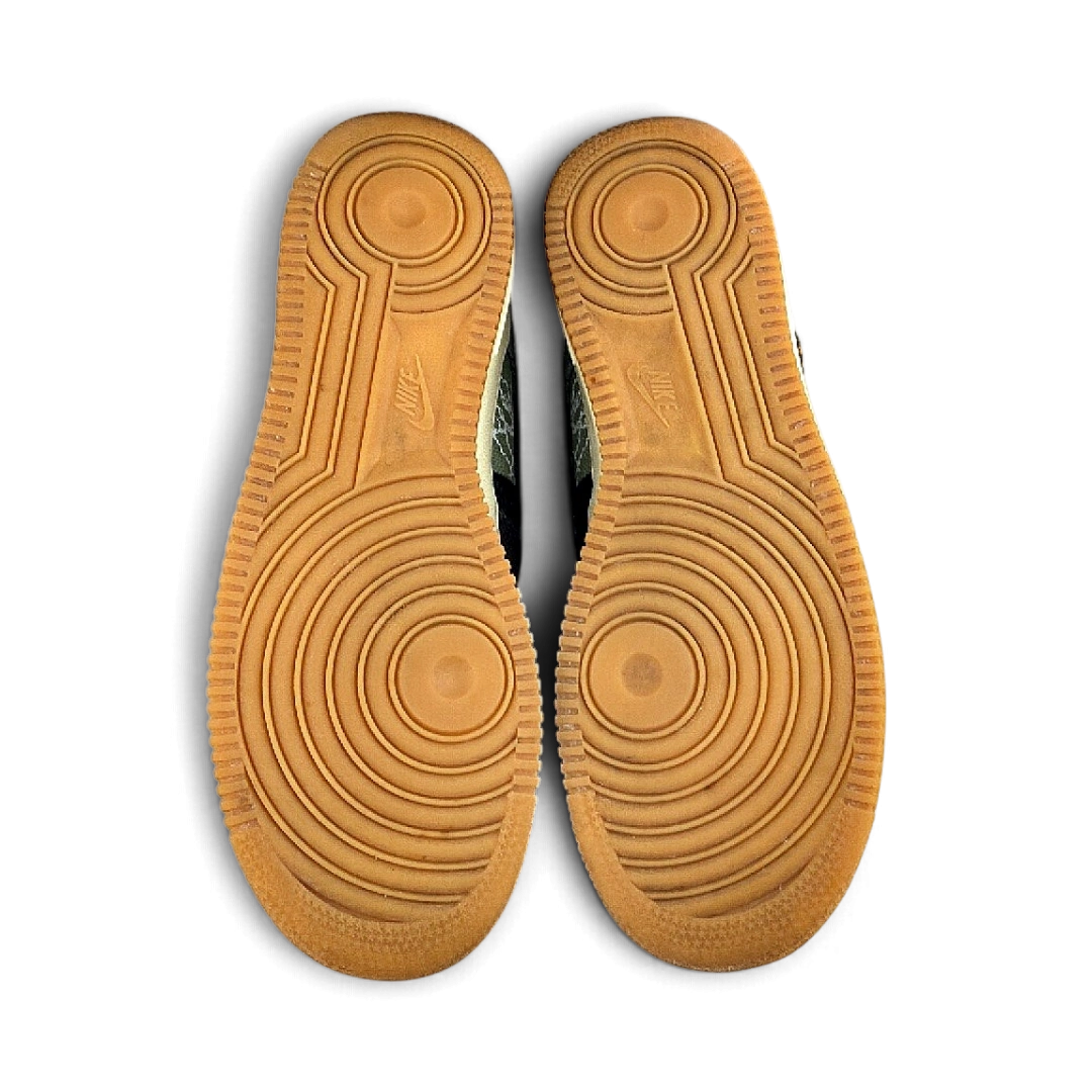 Nike Air Force 1 Travis Scott — Taille 42.5 — Photo 4/5 #État_Très bon état · Sans boîte