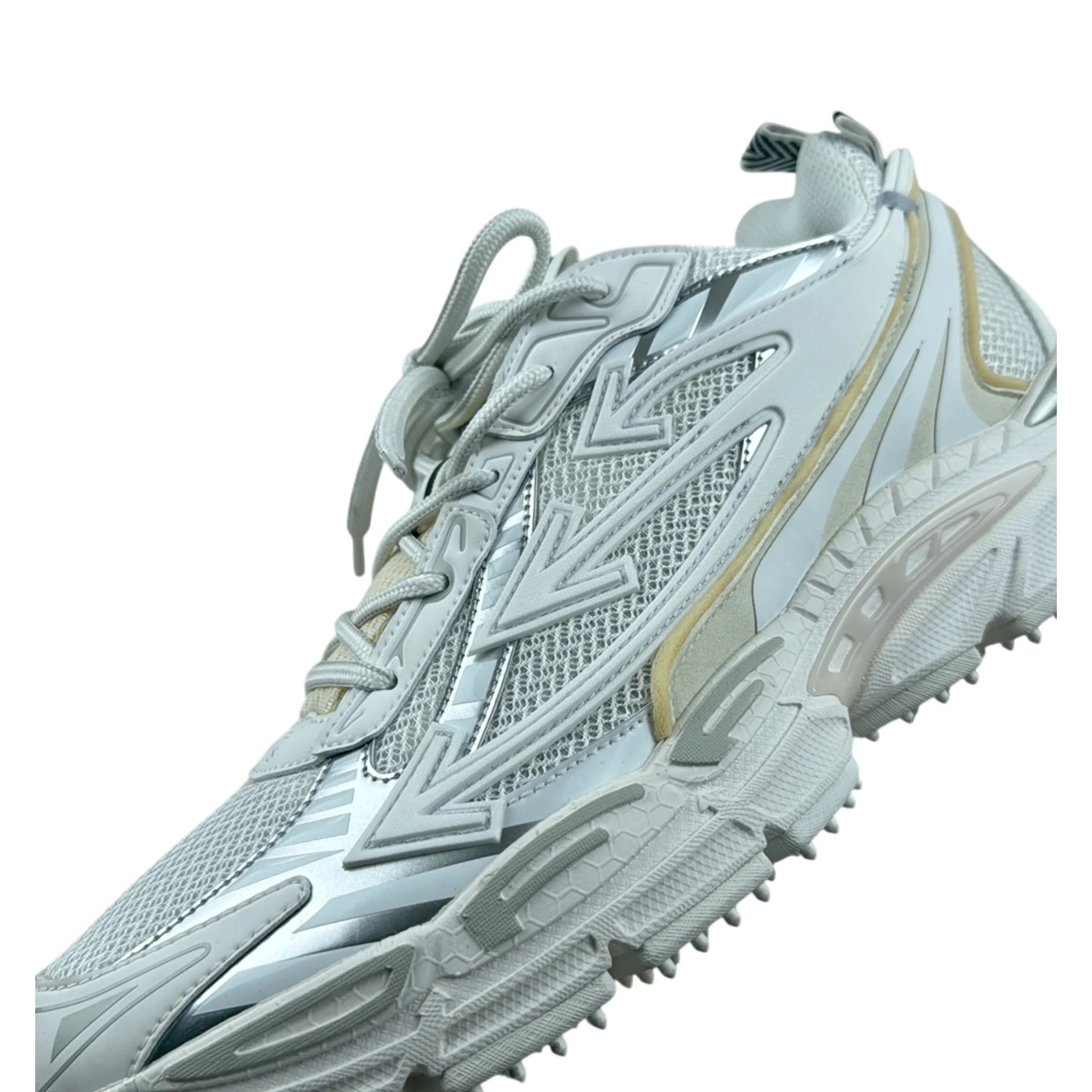 Off-White Be Right Back