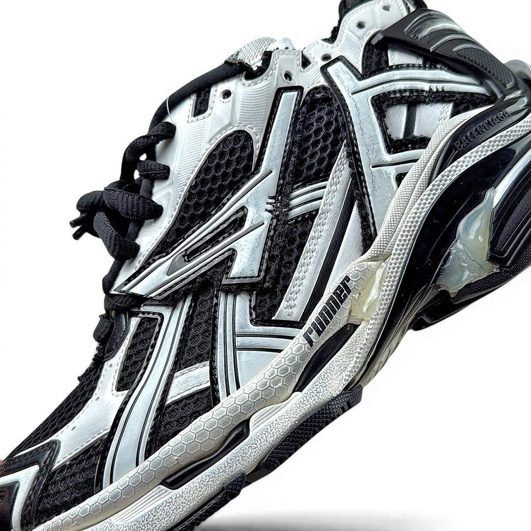 Balenciaga Runner