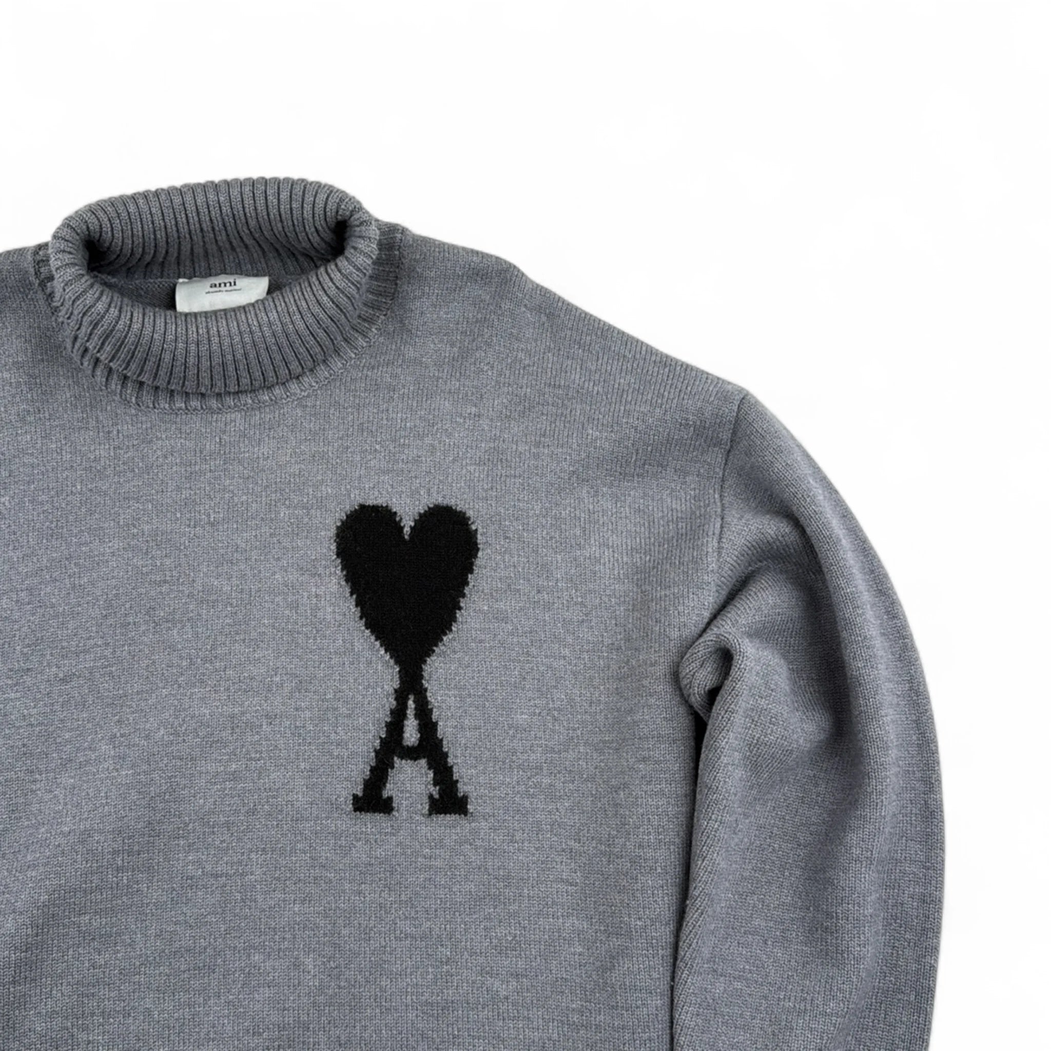 Ami Paris Pull Col Roulé Laine — Taille M — Photo 2/3 #État_Occasion · Bon état général