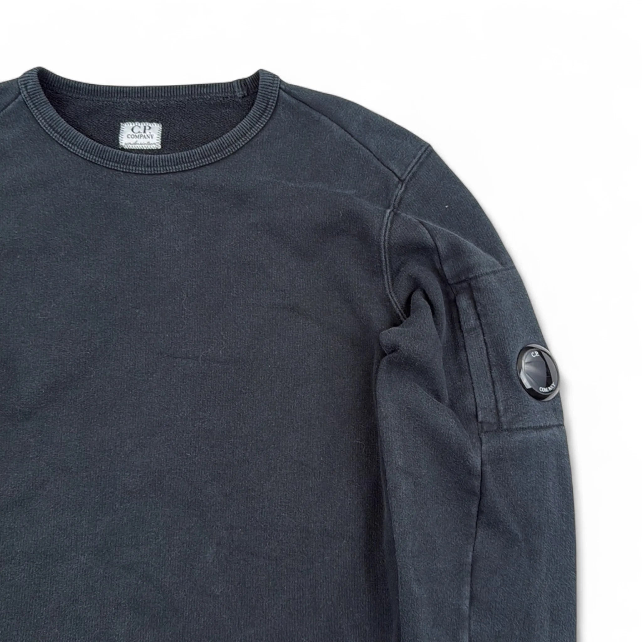 C.P. Company Pull Col Rond Hooded Junior — Taille XS — Photo 2/3 #État_Occasion · Bon état général