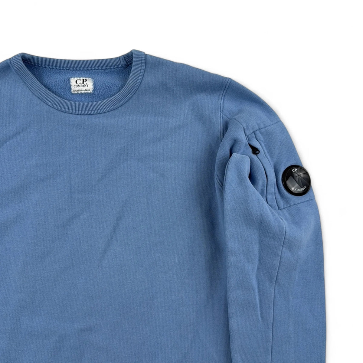 C.P. Company Pull Col Rond Hooded Junior — Taille XS — Photo 3/6 #État_Très bon état