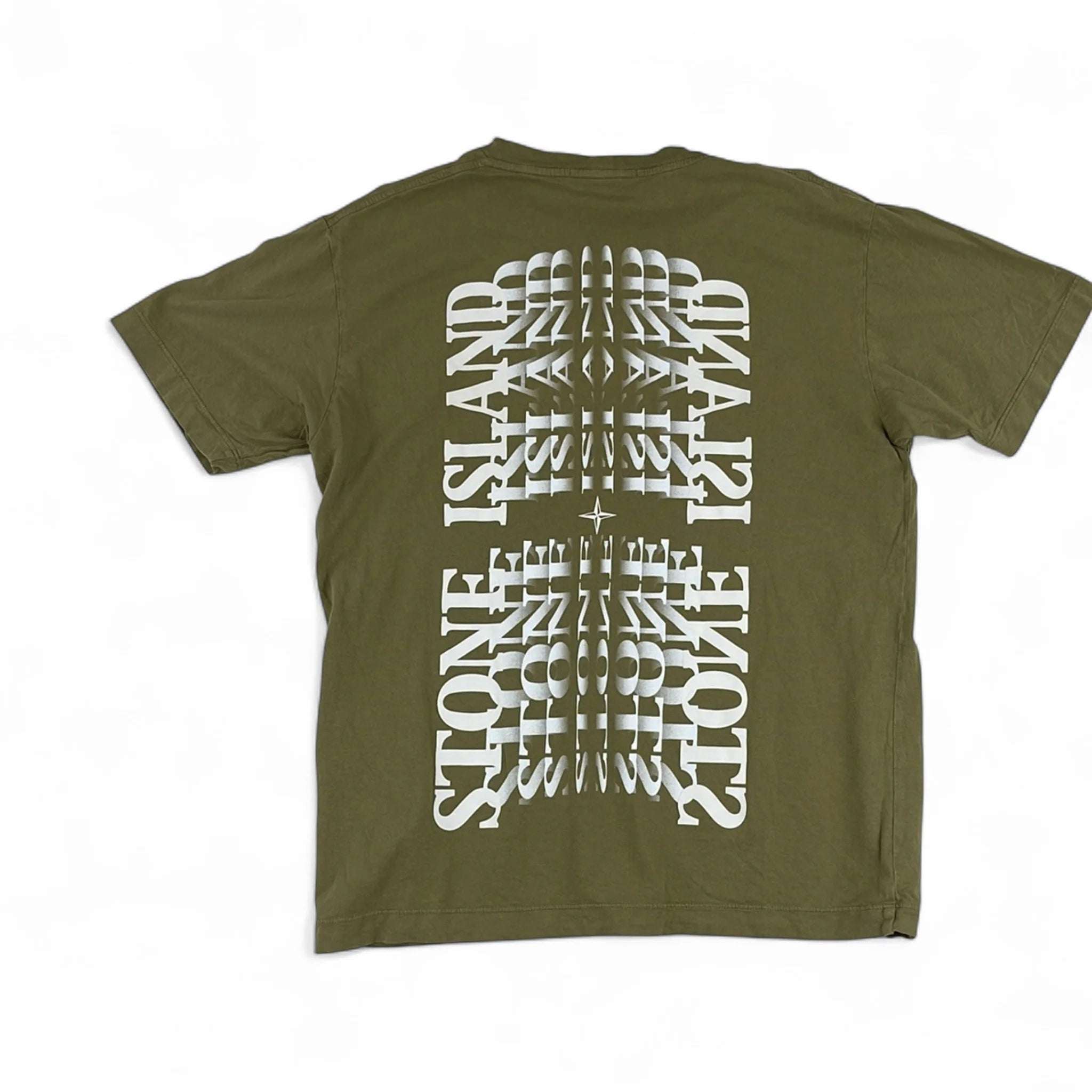 C.P. Company T-Shirt Distressed Logo — Taille L — Photo 3/3 #État_Occasion · Très bon