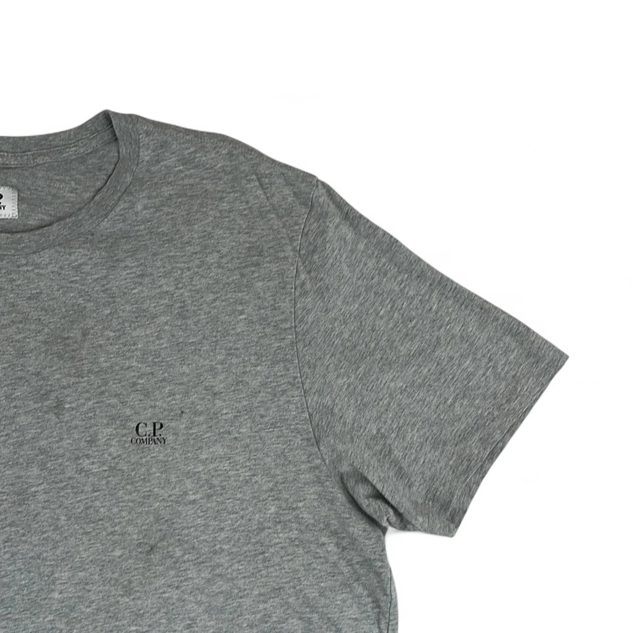 C.P. Company T-Shirt Graphique — Taille L — Photo 2/3 #État_Occasion · Très bon