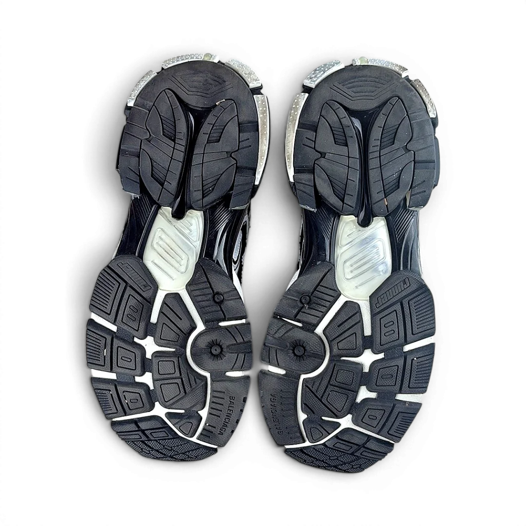 Balenciaga Runner — Taille 42 — Photo 4/5 #État_Très bon état · Avec boîte
