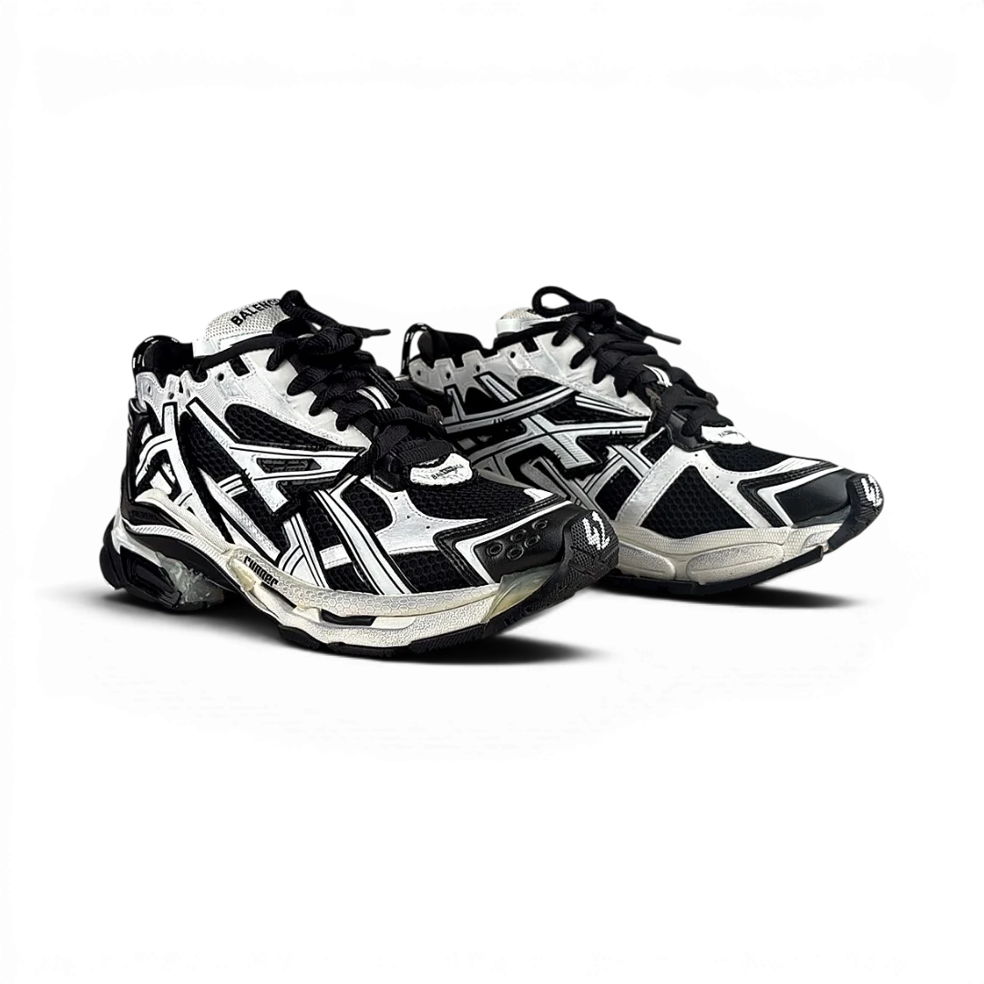 Balenciaga Runner — Taille 42 — Photo 5/5 #État_Très bon état · Avec boîte