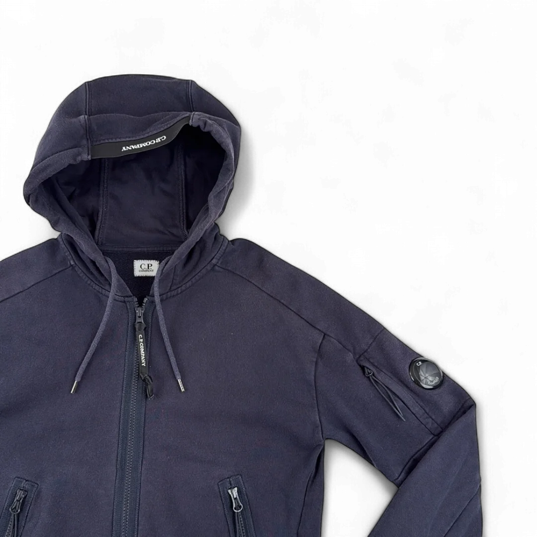 C.P. Company Zip Hooded Sweat — Taille XS — Photo 2/3 #État_Très bon état