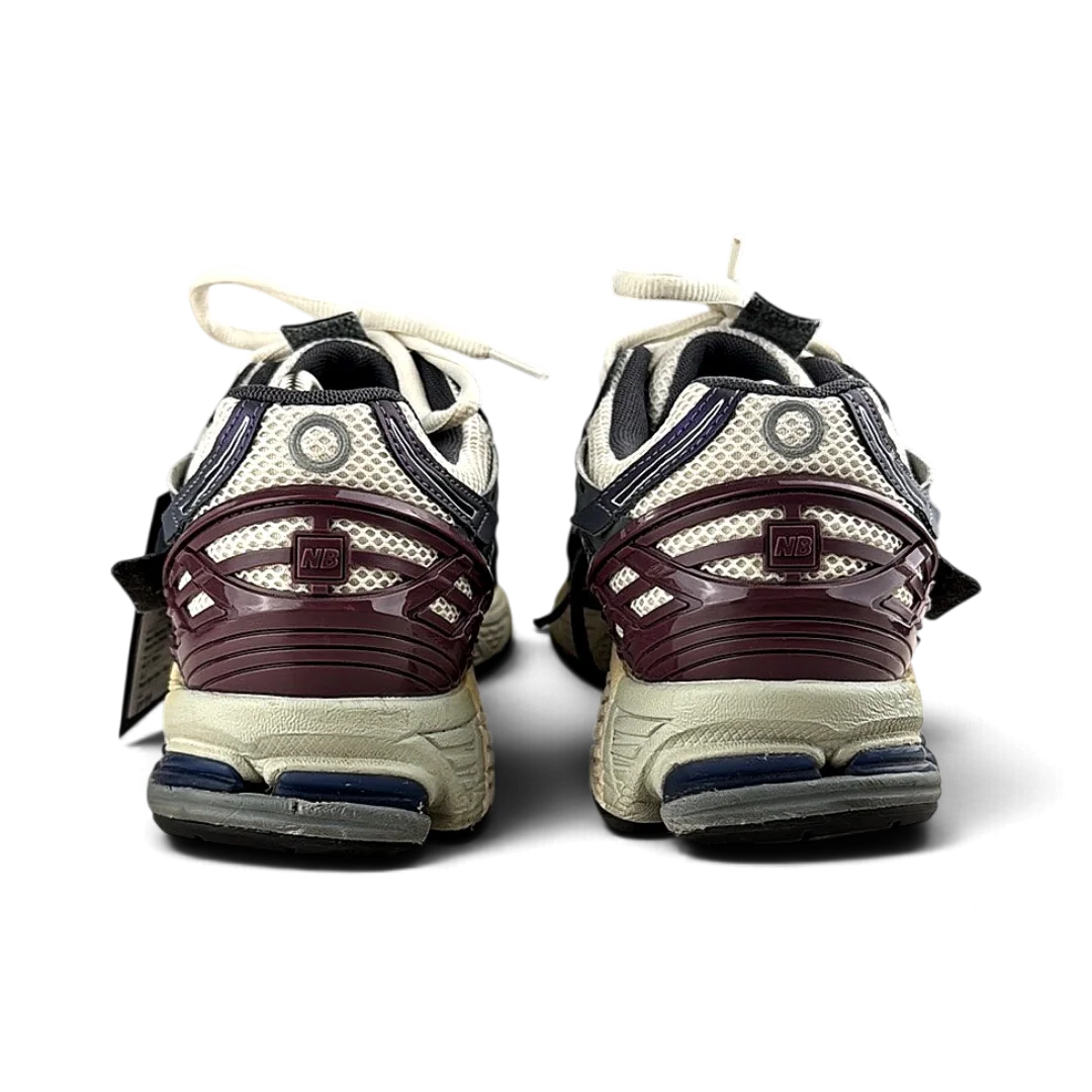 New Balance 1906R Blanche Violet — Taille 44.5 — Photo 3/5 #État_Très bon état · Avec boîte