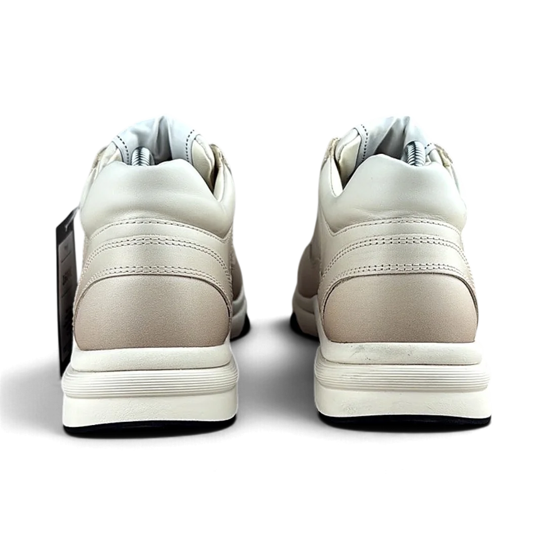Chanel Runner