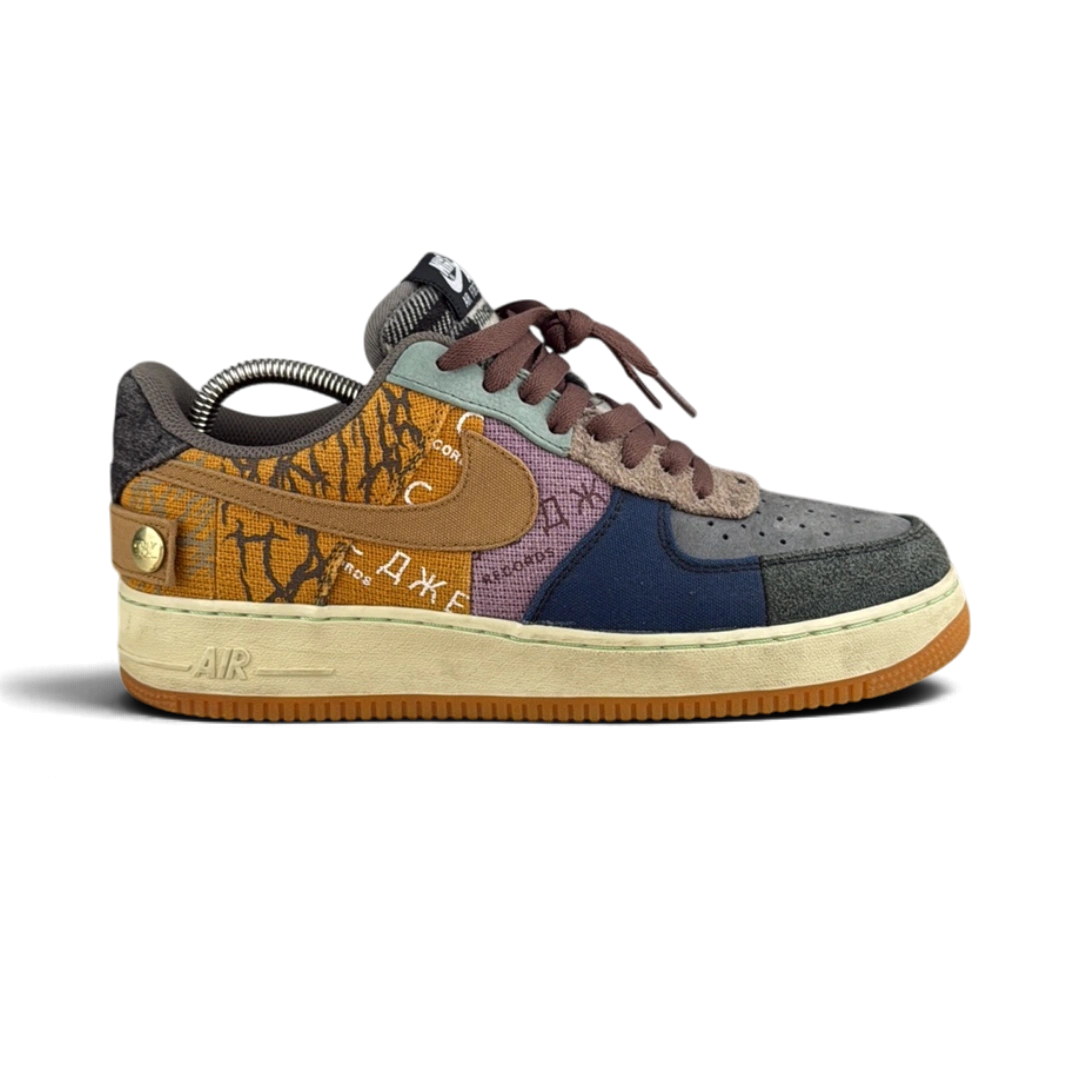 Nike Air Force 1 Travis Scott — Taille 42.5 — Photo 1/5 #État_Très bon état · Sans boîte